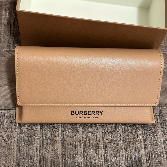 NEW BURBERRY BE4316F 385311 BLACK GREY GRADIENT SUNGLASSES - Picture 9 of 11